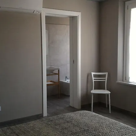 Konukevi Ravenna Rooms 3*